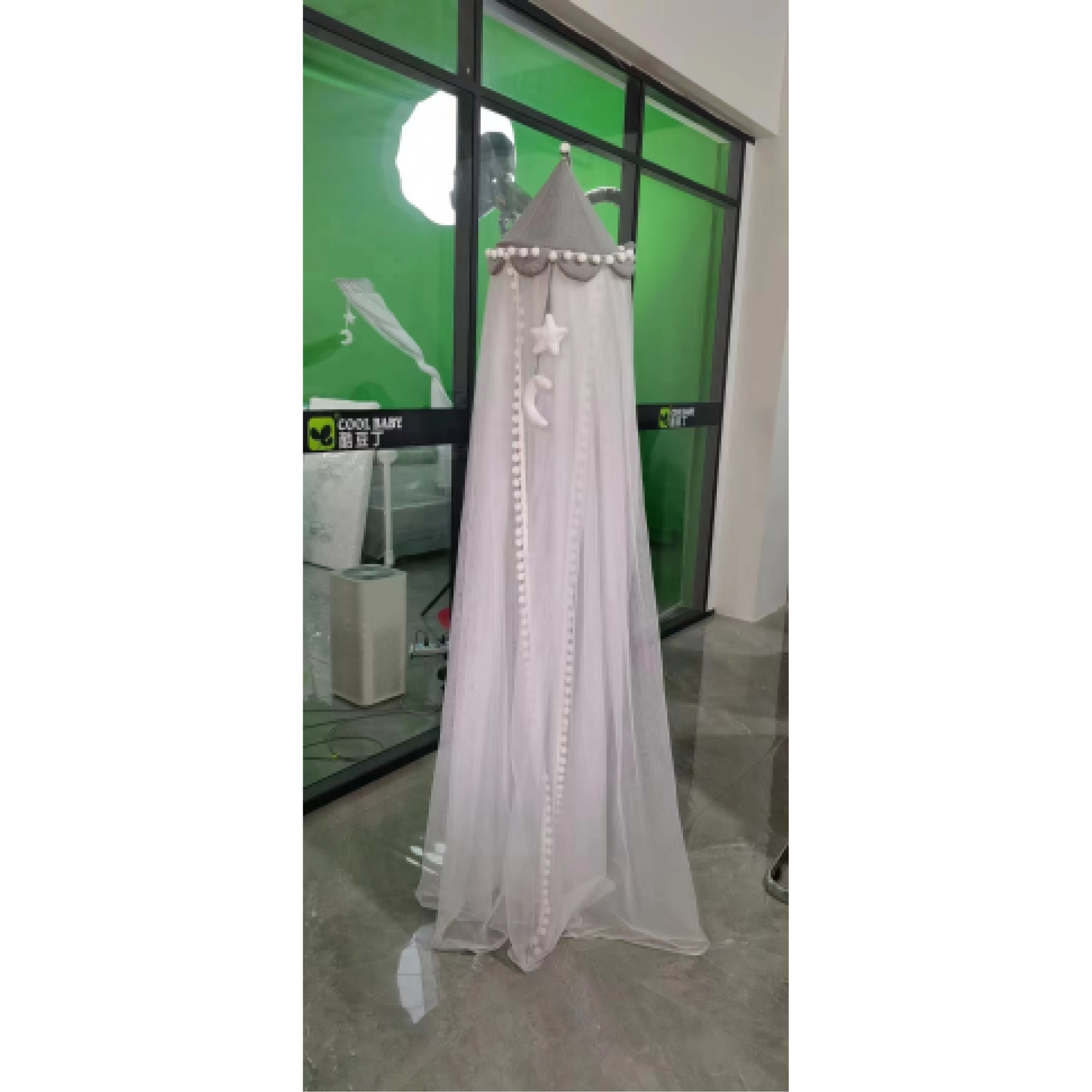 Mosquito net with stand