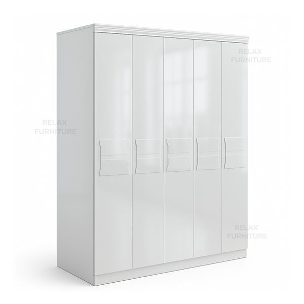 Glossy 5 / 4 wardrobe