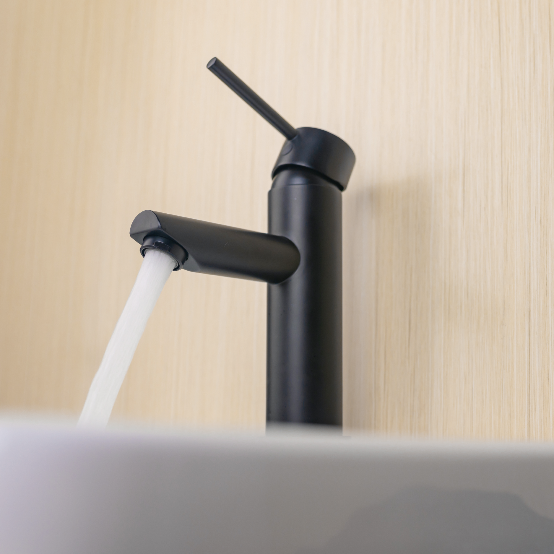 Basin tap - Brass - Matte black - Hot & cold