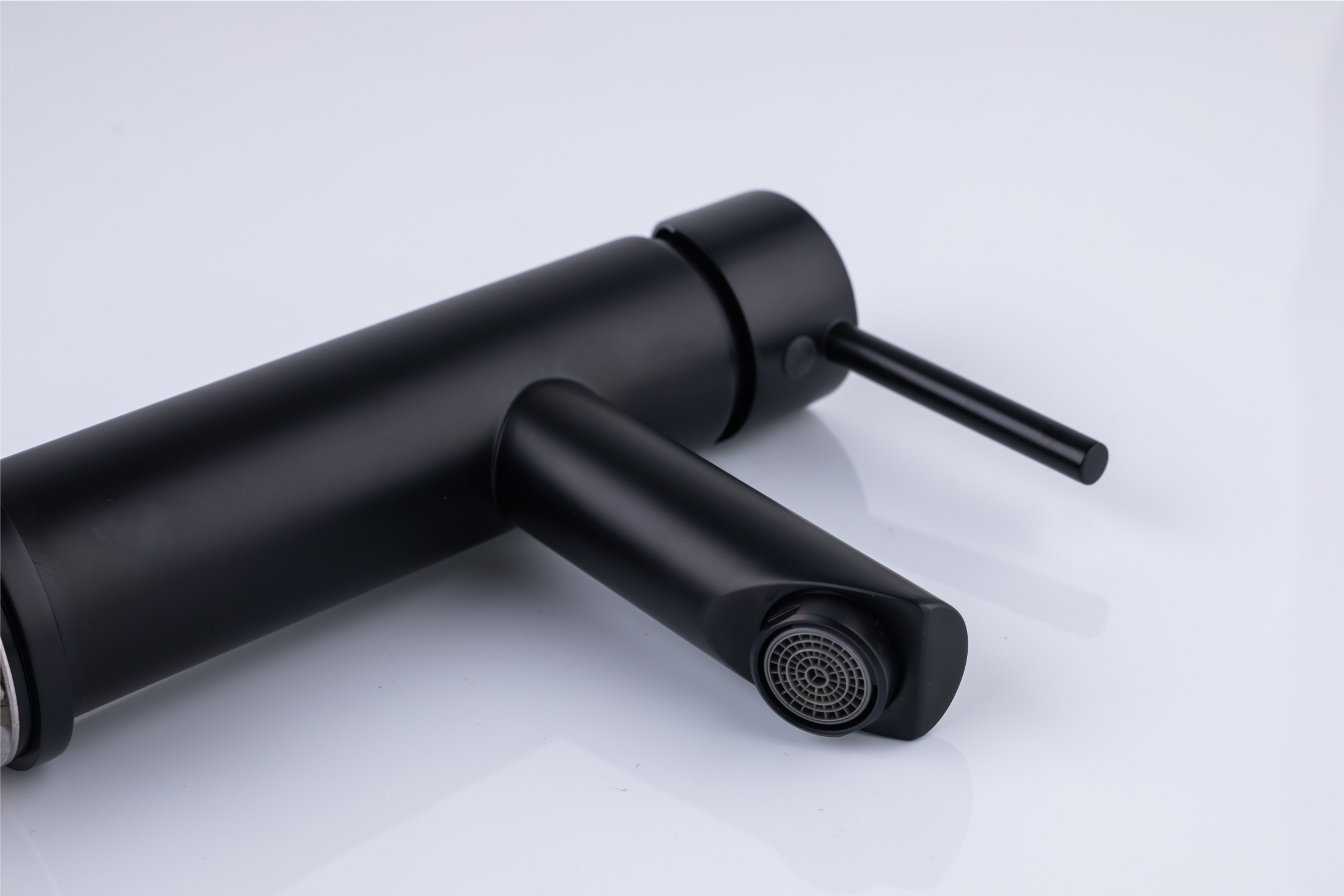 Basin tap - Brass - Matte black - Hot & cold
