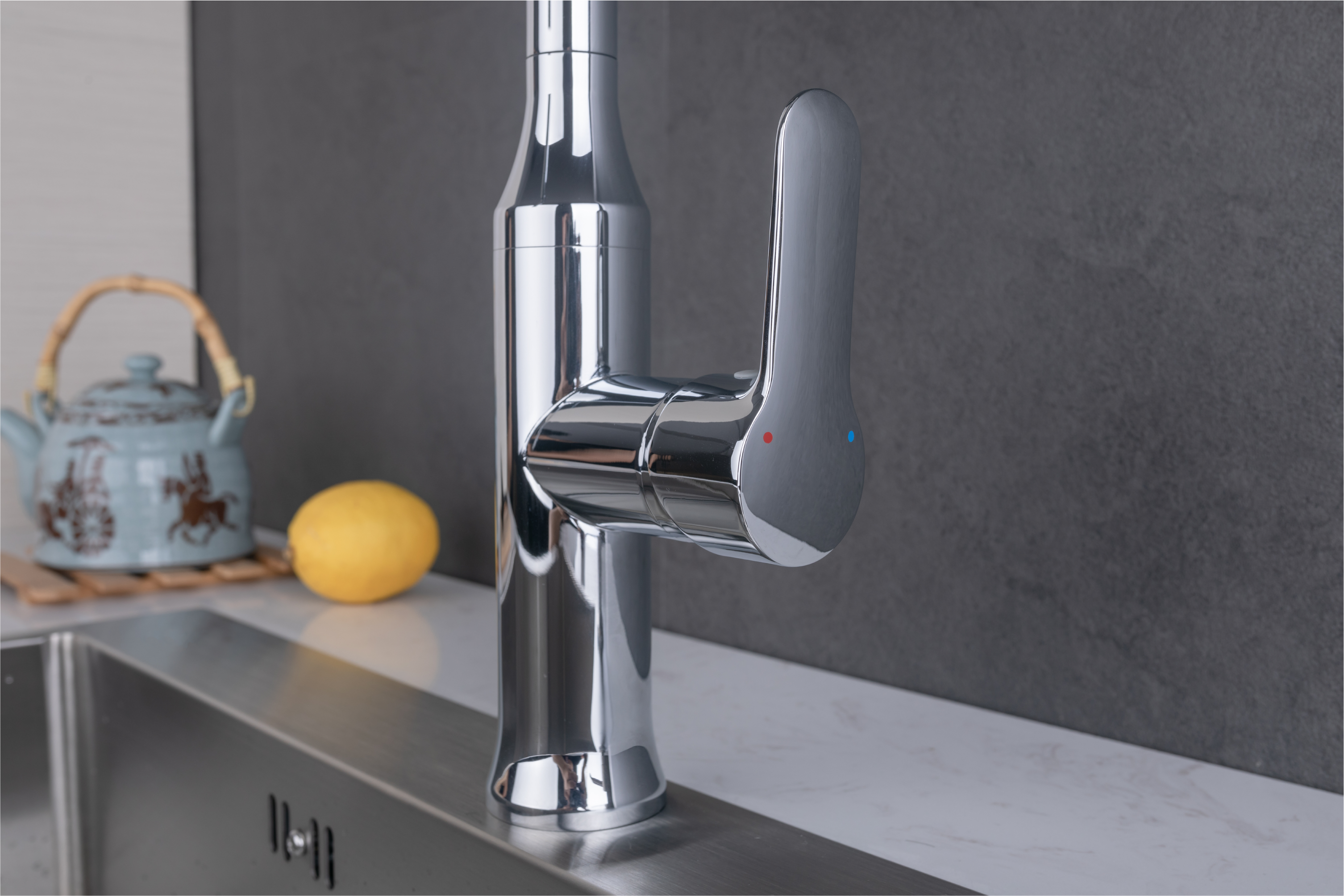 Kitchen tap - Brass - Hot & cold