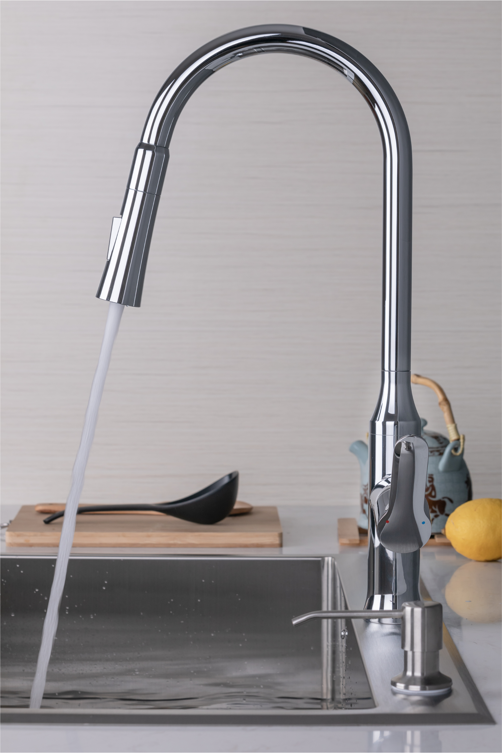 Kitchen tap - Brass - Hot & cold